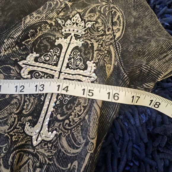 Vocal Women’s Rhinestone Cross Graphic V-Neck T-Shirt Black Biker Edgy DD721 - Picture 6 of 9